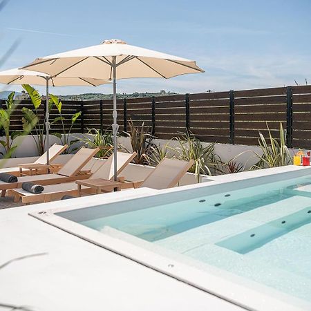 Sol Luxury Apartment - Close To The Beach With A Private Mini Pool 干尼亞 外观 照片