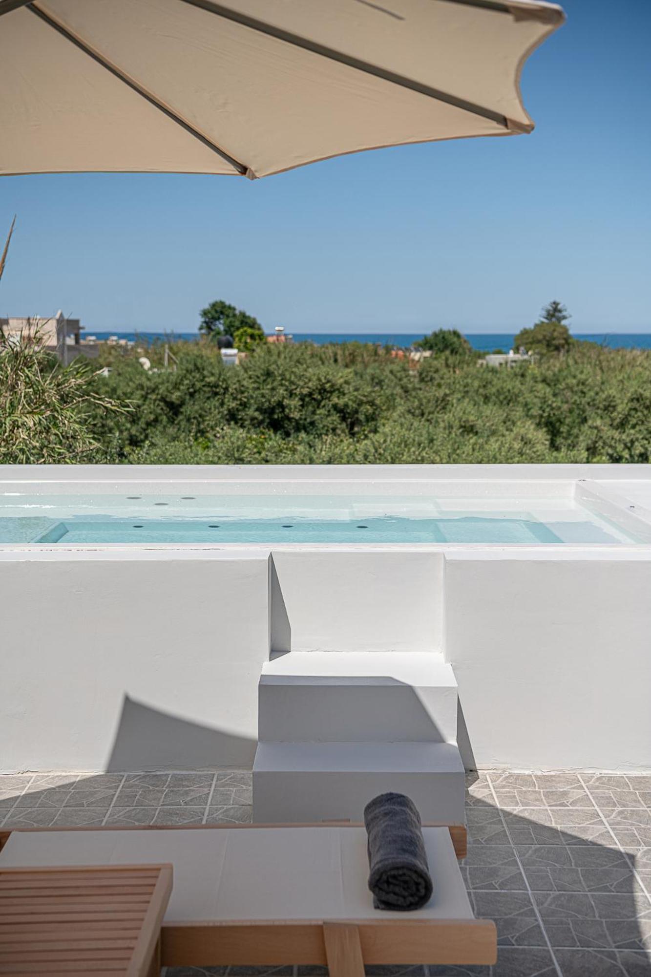 Sol Luxury Apartment - Close To The Beach With A Private Mini Pool 干尼亞 外观 照片