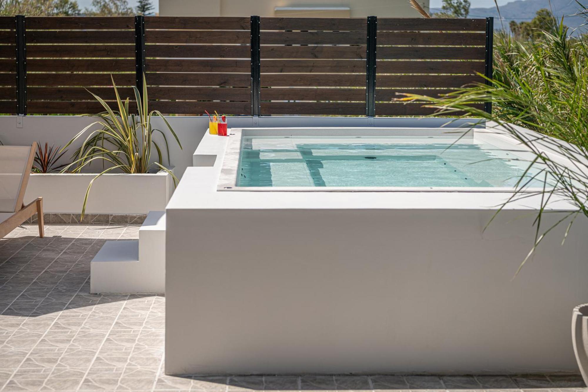 Sol Luxury Apartment - Close To The Beach With A Private Mini Pool 干尼亞 外观 照片
